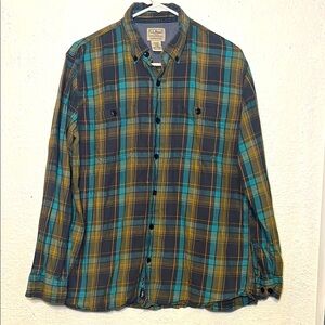L.L. Bean Casual Button Down Shirt green and Yellow size medium
